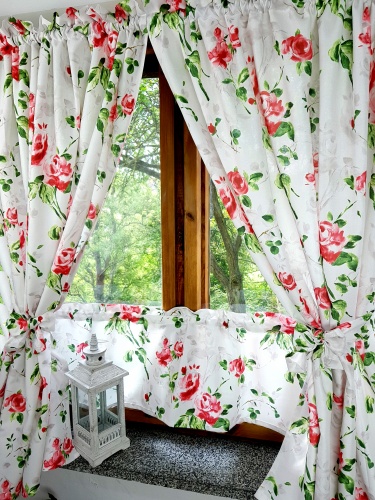 ZAKOSTYL ZASŁONY + ZAZDROSTKA CZEROWNE RÓŻE