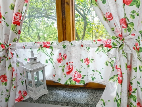 ZAKOSTYL ZASŁONY + ZAZDROSTKA CZEROWNE RÓŻE