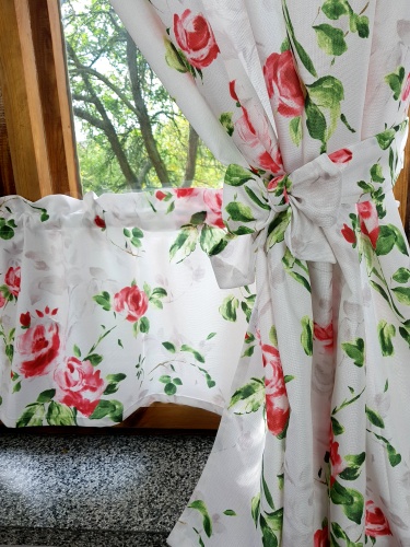 ZAKOSTYL ZASŁONY + ZAZDROSTKA CZEROWNE RÓŻE