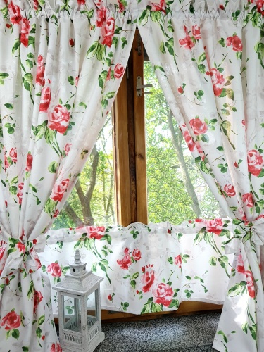 ZAKOSTYL ZASŁONY + ZAZDROSTKA CZEROWNE RÓŻE