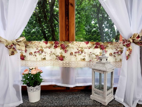 ZAKOSTYL ZASŁONY + ZAZDROSTKA ANGIELSKIE RÓŻE KORONKA
