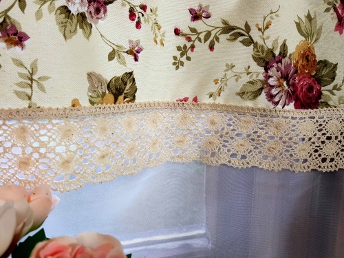 ZAKOSTYL ZASŁONY + ZAZDROSTKA ANGIELSKIE RÓŻE KORONKA