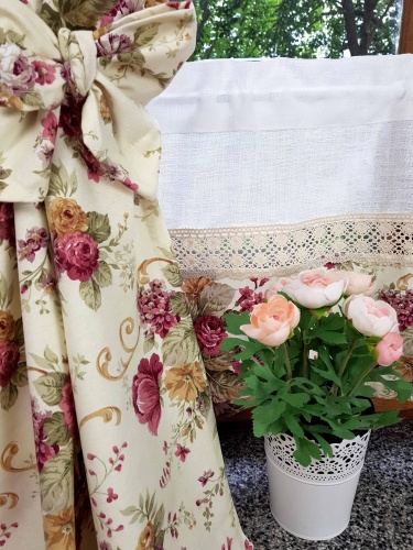 ZAKOSTYL ZAZDROSTKA ANGIELSKIE RÓŻE KORONKA