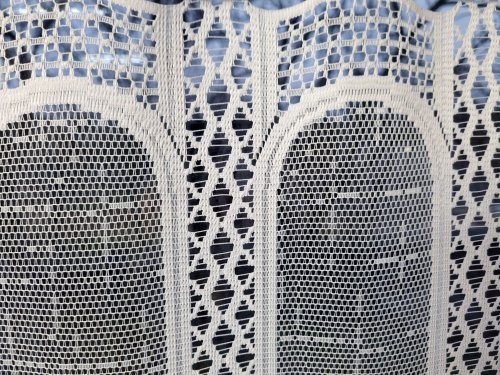 ZAZDROSTKA HAFTY ŻAKARD KORONKA  (cena za 0,50mb)