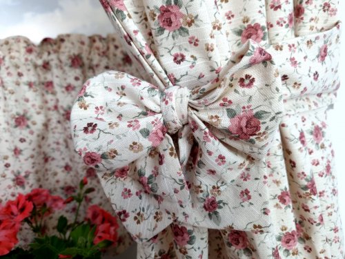 ZAKOSTYL ZASŁONY + ZAZDROSTKA KREM MAŁE RÓŻE