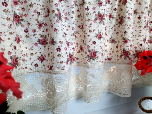 ZAKOSTYL ZAZDROSTKA KREM MAŁE RÓŻE PROWANSJA