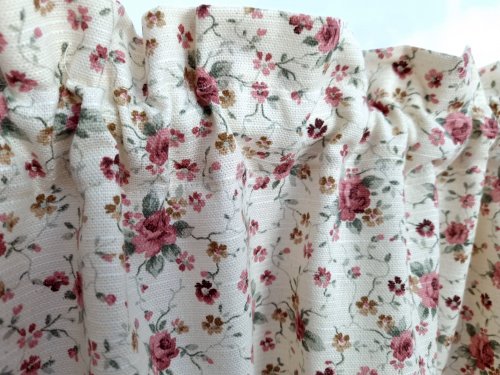 ZAKOSTYL ZAZDROSTKA KREM MAŁE RÓŻE PROWANSJA