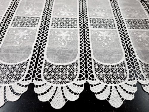 Zazdrostka haftowany batyst koronka 98900  (cena za 0,50mb)
