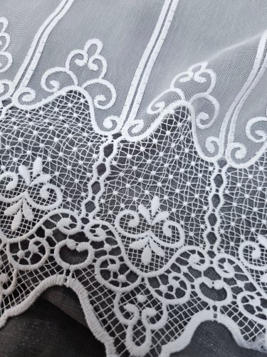 ZAZDROSTKA MARKIZETA HAFT GIPIURA  (cena za 0,50mb)