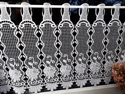 ZAZDROSTKA GIPIURA HAFT KLASYK RÓŻE  (cena za 0,50mb)