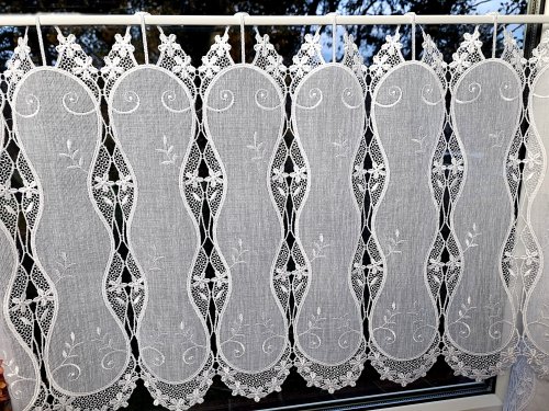 ZAZDROSTKA NATURAL HAFT RÓŻE  (cena za 0,50mb)