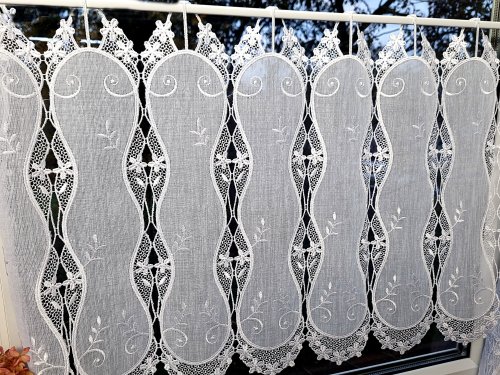 ZAZDROSTKA NATURAL HAFT RÓŻE  (cena za 0,50mb)