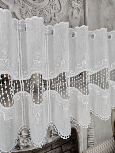 ZAZDROSTKA HAFTY  PANEL GIPIURA  (cena za 0,50mb)