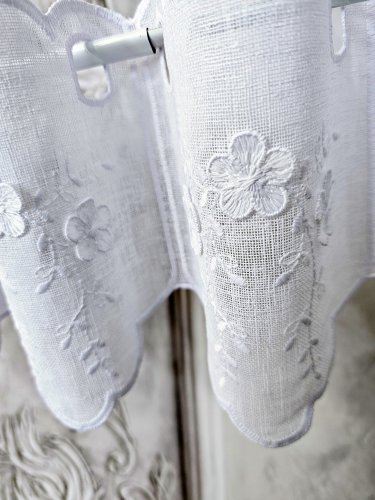 ZAZDROSTKA BATYST HAFT MILUNIA 17CM, 40CM, 60CM   (cena za 0,50mb)