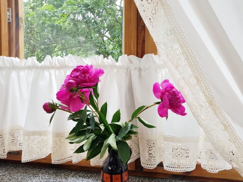 ZAZDROSTKA DO KUCHNI KREMOWA KORONKA SZEROKA