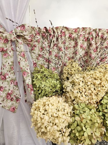 Zakostyl zasłony + zazdrostka różyczki