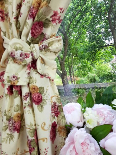 ZASŁONA ANGIELSKIE RÓŻE  SZER.130CM