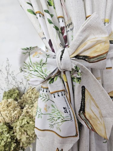 ZASŁONA ZIOŁA NA BEŻU SZER.130CM