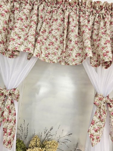 ZAKOSTYL ZASŁONY + LAMBREKIN  RÓŻYCZKI