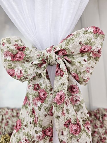 ZAKOSTYL ZASŁONY + LAMBREKIN  RÓŻYCZKI