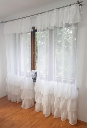 Firana 4 falbany batyst 1szt.  do 250cm