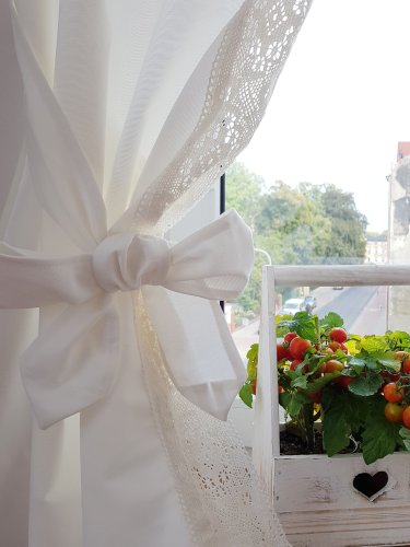 ZESTAW ZASŁON+ZAZDROSTKA  SHABBY CHIC MLECZNA BIEL