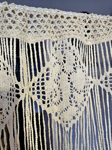 ZAZDROSTKA NERI KORONKA AŻUR  ECRU metraż 40CM/60CM(cena za 0,50mb)