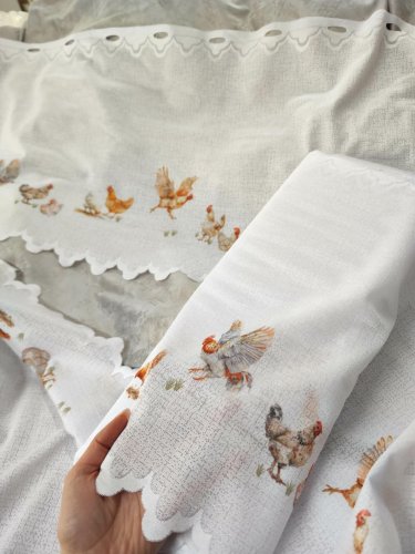 ZAZDROSTKA ŻAKARD KURY 50CM/70CM  (cena za 0,50mb)