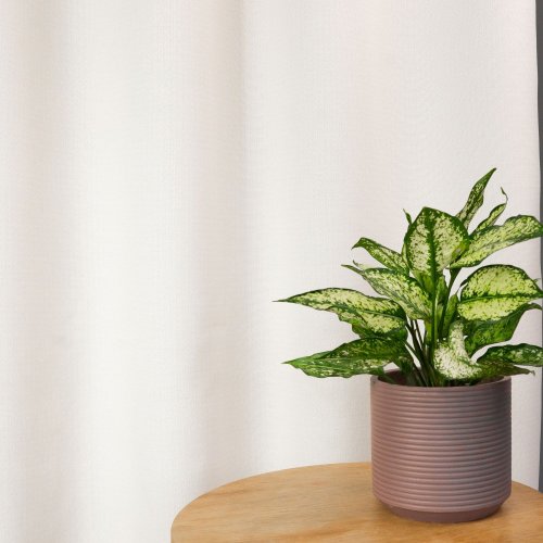 ZASŁONA O STRUKTURZE LNU ZACIEMNIAJĄCA JASNY KREM