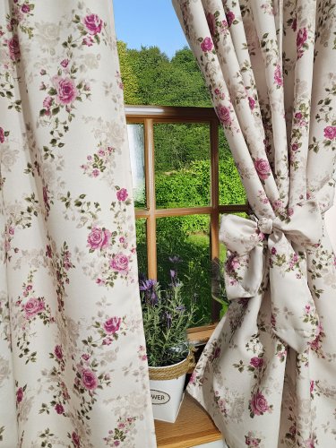 Zasłona angielska róża krem wodoodporna160cm