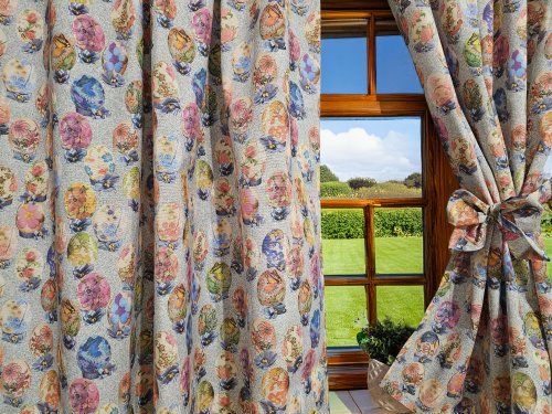 TKANINA DEKORACYJNA WIELKANOC JAJKA 140CM