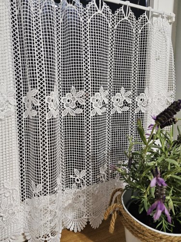 ZAZDROSTKA GIPIURA BETTI BIEL  134cm/60cm ostania sztuka