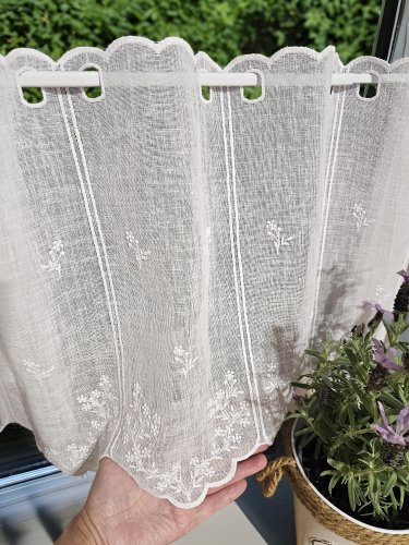 ZAZDROSTKA PANEL HAFT BIAŁE KWIATUSZKI2 40CM/60CM  (cena za 0,50mb)