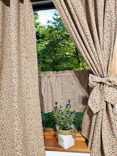 Zakostyl zasłony + zazdrostka  kolorowe kwiatuszki