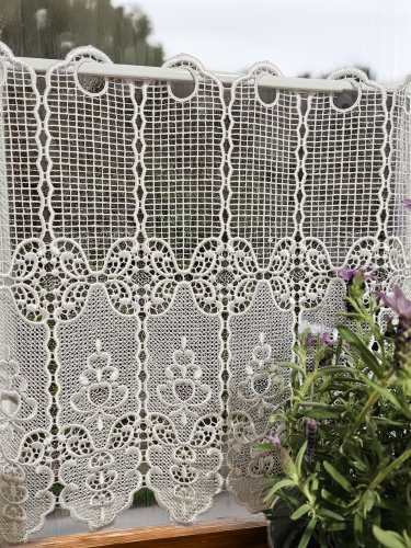 ZAZDROSTKA GIPIURA KORONKA 80cm szer./40cm wys.