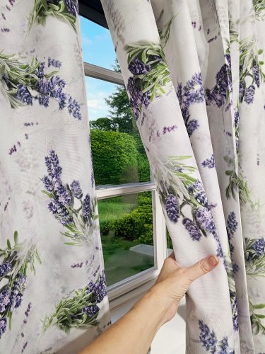 ZASŁONA LAWENDA BUKIETY  WODOODPORNA SZER.150cm