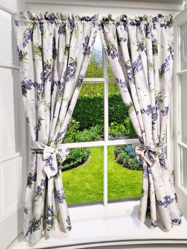 ZASŁONA LAWENDA BUKIETY  WODOODPORNA SZER.150cm