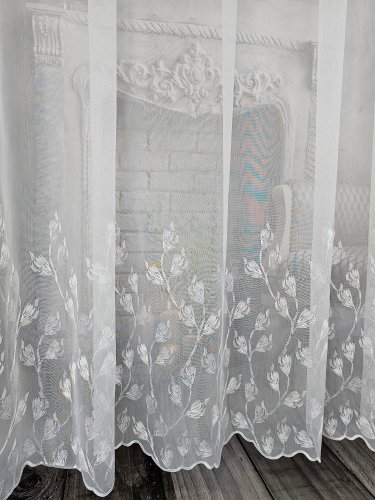 Firana gotowa markizeta haftowana listki 380cm szer./250cm wys.