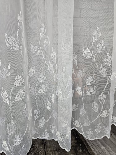 FIRANA GOTOWA MARKIZETA HAFTOWANA LISTKI 380cm szer./250cm wys.