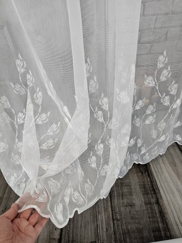 FIRANA GOTOWA MARKIZETA HAFTOWANA LISTKI 380cm szer./250cm wys.