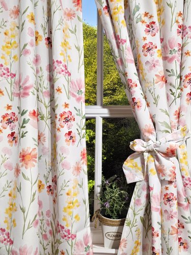 ZASŁONA WIOSNA KWIATY  WODOODPORNA SZER.150cm