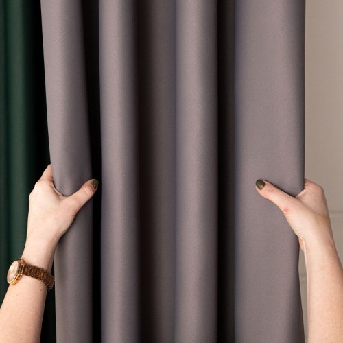 ZASŁONA BLACKOUT ZACIEMNIAJĄCA140CM/250CM PRZELOTKA (KOLOR 204) CIEPŁY CIEMNY SZARY