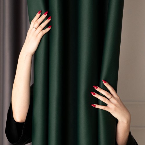 ZASŁONA BLACKOUT ZACIEMNIAJĄCA140CM/250CM PRZELOTKA (KOLOR 223) BUTELKOWA ZIELEŃ