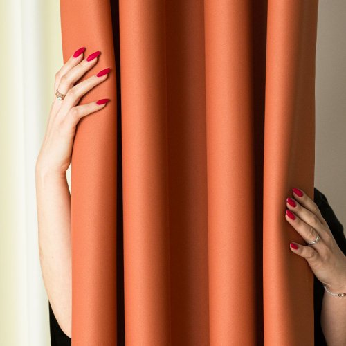 ZASŁONA BLACKOUT ZACIEMNIAJĄCA140CM/250CM PRZELOTKA (KOLOR 841) POMARAŃCZOWY RUDY