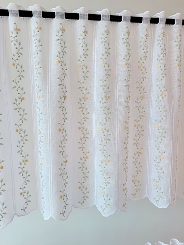 ZAZDROSTKA ETAMINA HAFT KWIATUSZKI 40CM/60CM  (cena za 0,50mb)