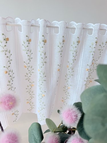 ZAZDROSTKA ETAMINA HAFT KWIATUSZKI 40CM/60CM  (cena za 0,50mb)