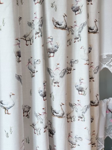 ZASŁONA GĘSI GĄSKI WODOODPORNA SZER.150cm