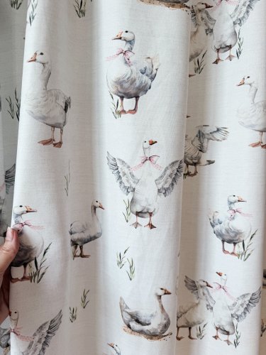 ZASŁONA GĘSI GĄSKI WODOODPORNA SZER.150cm