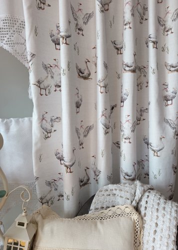 ZASŁONA GĘSI GĄSKI WODOODPORNA SZER.150cm