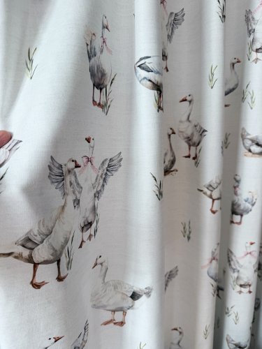 ZASŁONA GĘSI GĄSKI WODOODPORNA SZER.150cm